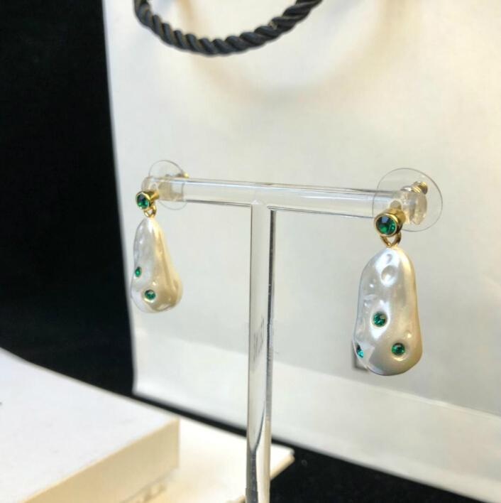 

wedding jewelry women earrings Irregular green diamond pearl gold stud women banquet jewelry Valentine gift1