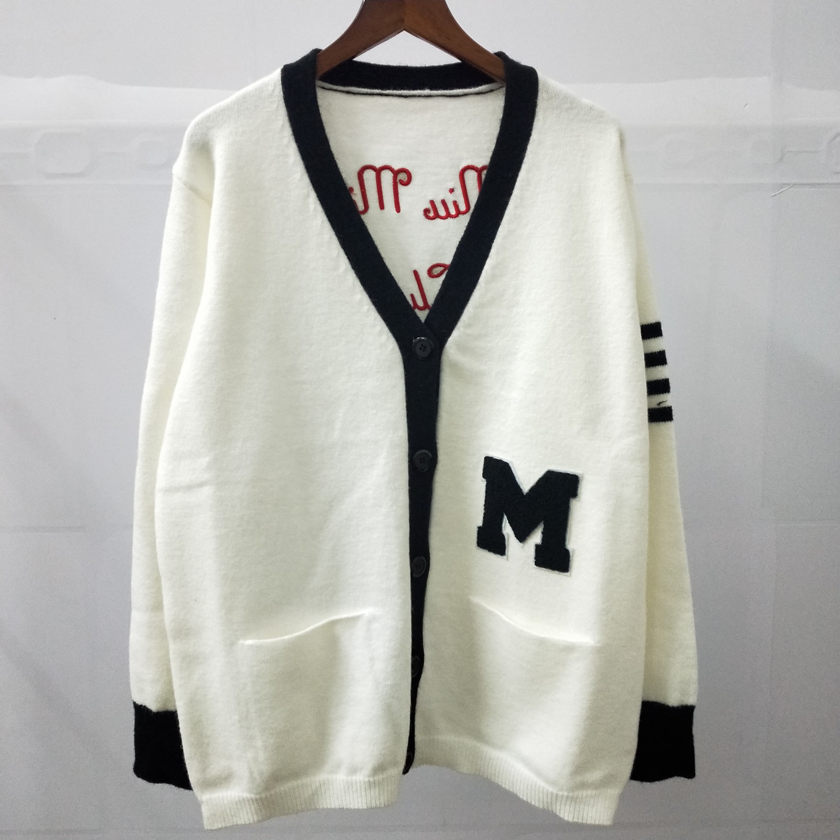 

1105 2020 Autumn V Neck Regular Long Sleeve Panelled Sweater Fashion Button Sweater Cardigan Luxury Sweater JIANYI, Customize