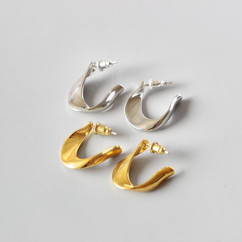 

Hoop & Huggie Irregular European Copper-plated Gold Personalized Twisted Circle Earrings Hypoallergenic Wholesale Bulk Purchase