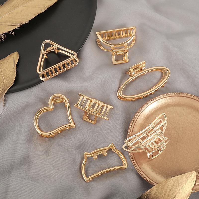 

Simple Geometric Hollow Hair For Women Sweet Heart Shape Metal Hair Clips Gold Color Girls Dress Up Headwear