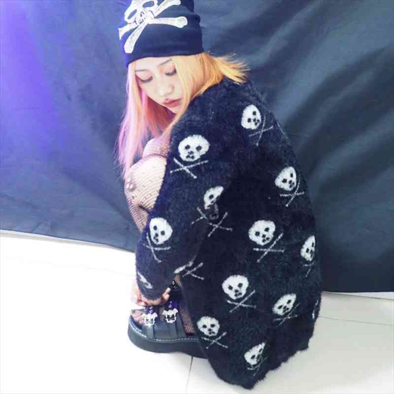 

Skulls Graphic Sweater Cardigan Women Mall Goth Harajuku Long Sleeve Top Dark Aesthetic Emo Alt Winter Clothes Korean Fashion, White;black