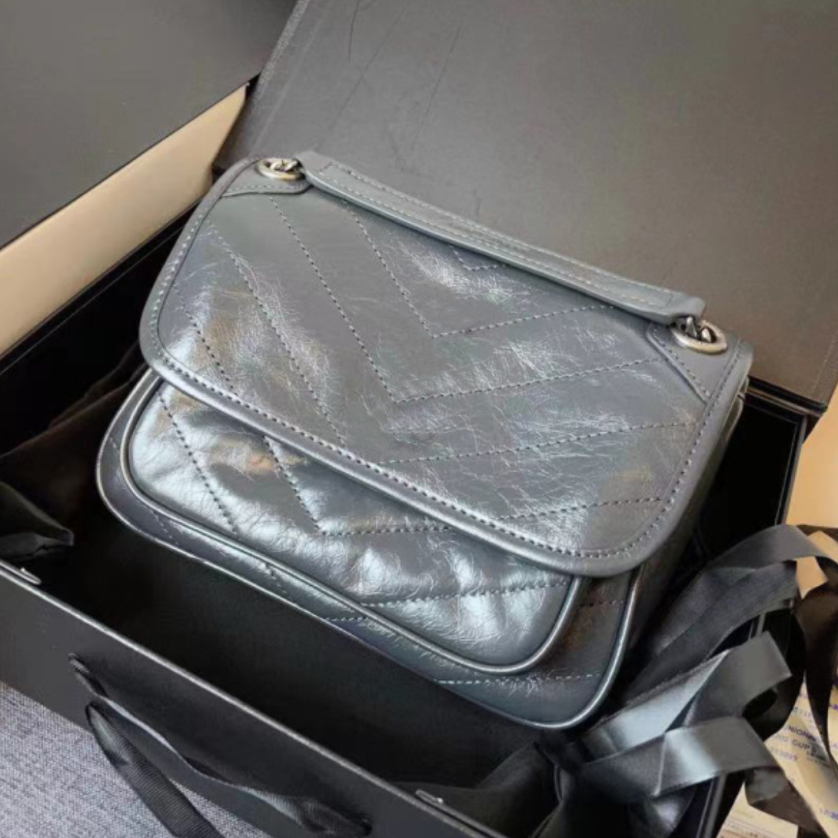 

Luxury Niki Crossbody Bags Handbag Pleated Quilted Cow Leather 21&28CM Womens Magnetic Snap Button Shoulder Front Flap Chain Bag Purses, Dont buy