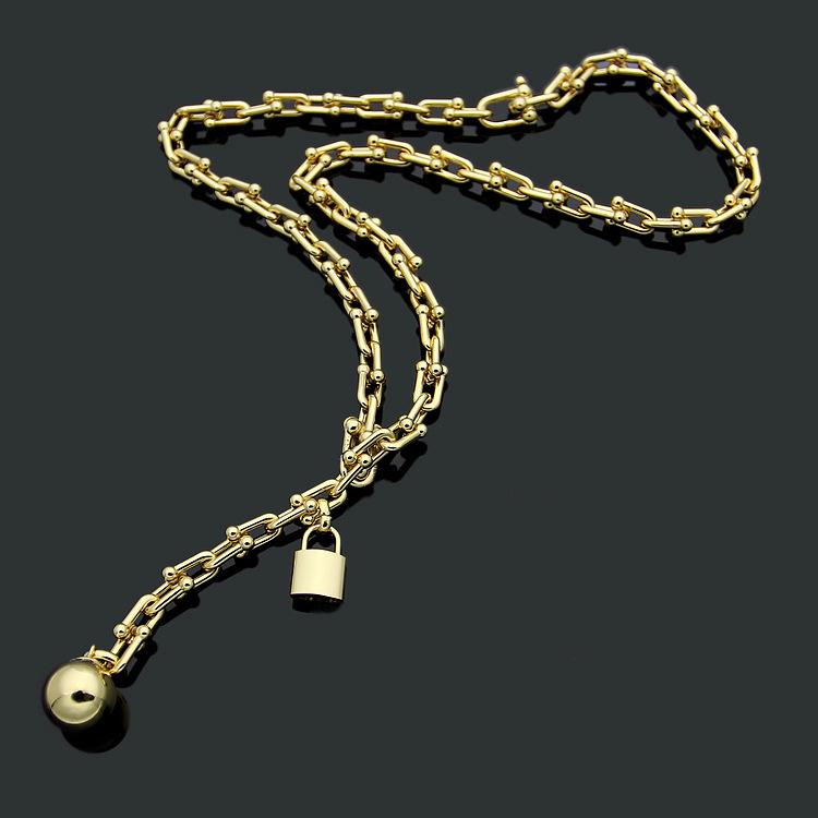 

Wholesale titanium steel t Necklace U-shaped chain necklace lock Steel Ball foreign trade men's and women's necklaces