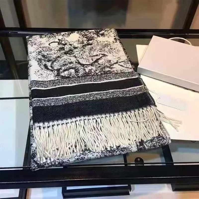 

Design woman cashmere scarf Men and Women winter scarves ladies Shawls Big Letter pattern wool Landscape animal Print Pashminas 70cm X 180cm