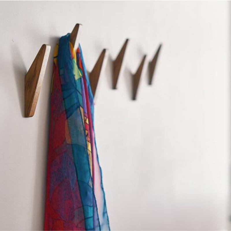 

LBER 8Pcs Natural Wood Clothes Hanger Wall Mounted Coat Hook Decorative Key Holder Hat Scarf Handbag Storage Hanger Bathroom Rac1
