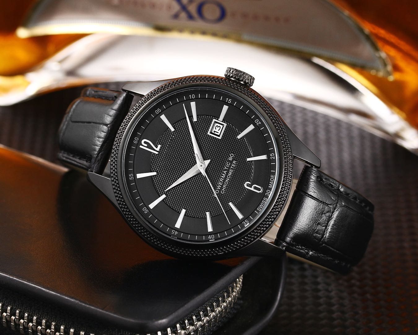 

Men's business three needle t-watch with calendar function