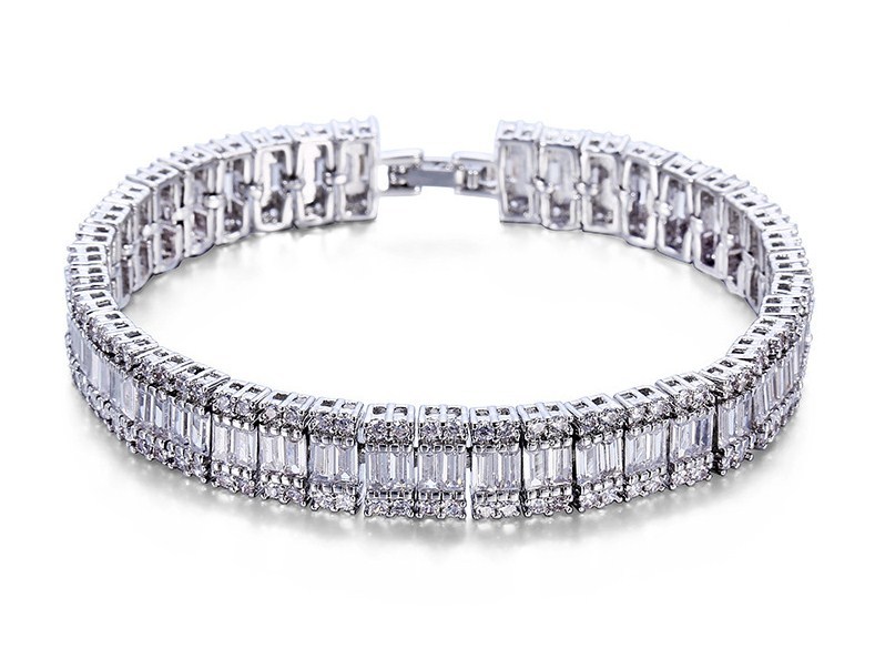 

Boetiek branded silver-plated strass women classic bracelets
