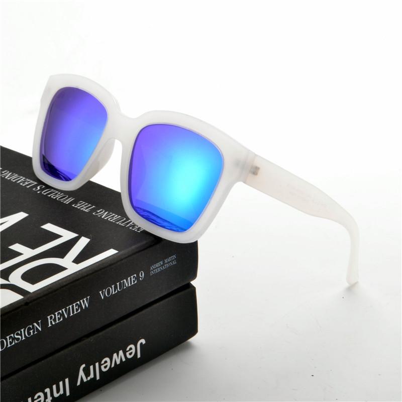 

Sunglasses MICNL Sexy Ladies Cat Women Brand Designer Fashion Cute Eyewear Vintage Square Clear Sun Glasses Female NX