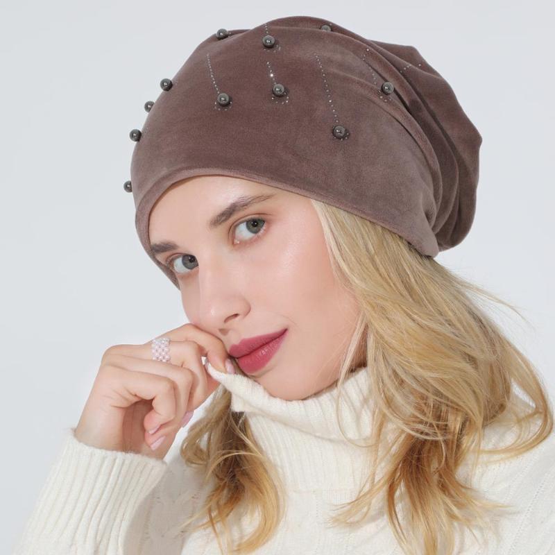 

New autumn/winter lady hot diamond bead cover cap fashion versatile double flannel warm hat, Black