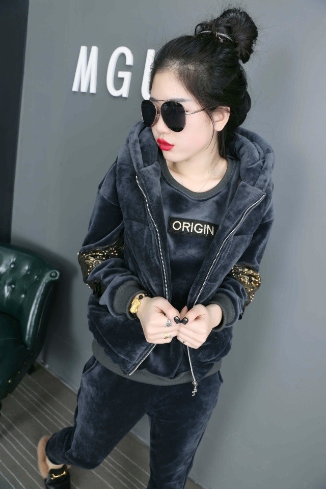 

Winter 2 Piece Sets Women Sporting Suit Casual Loose Thickening Hooded Gold Velvet Tracksuit Fashion Pants Sets Plus size LJ201118, White