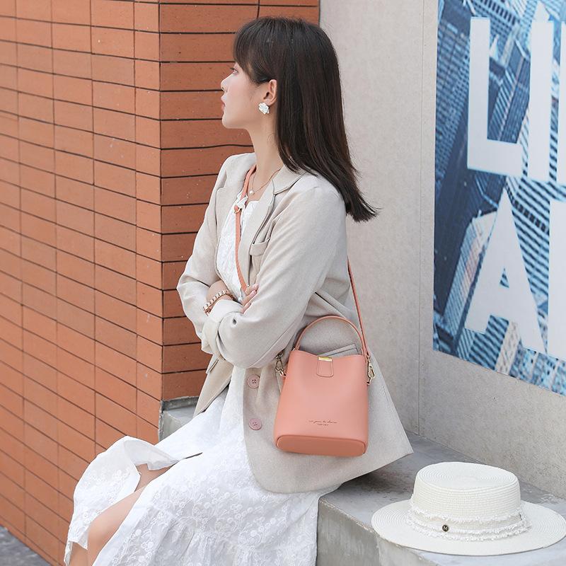 

Solid New Large-capacity Portable bag 2020 Trendy Messenger Handbags Fashion Ladies Shoulder Bucket Luxury Designer hand bags, Beige