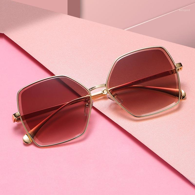 

Sunglasses QPeClou 2021 Vintage Metal Square Brown Women Fashion Gradient Colorful Sun Glasses Female Big Frame Shades1