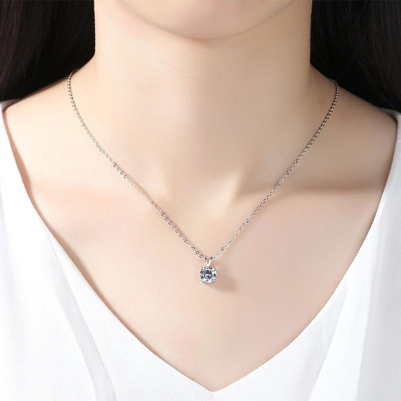 

Chains Women Four-Prong Round Zircon Hearts And Arrows Pendant Necklace Jewelry
