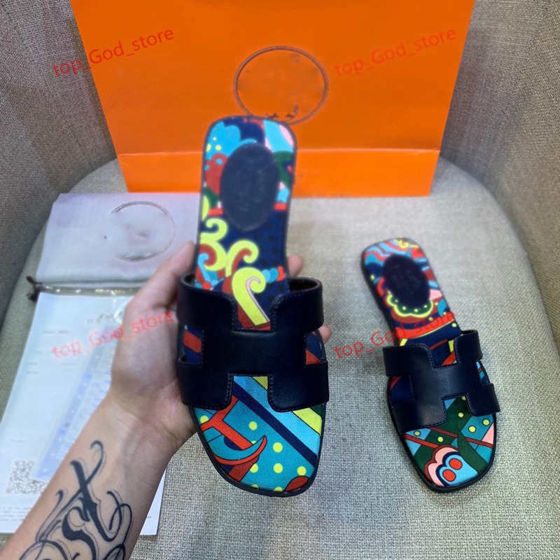 

Classic woman slippers inluxe Summer beach Cartoon Head Slippers Design Leather Flat woman shoes Hotel Bath slippers Large