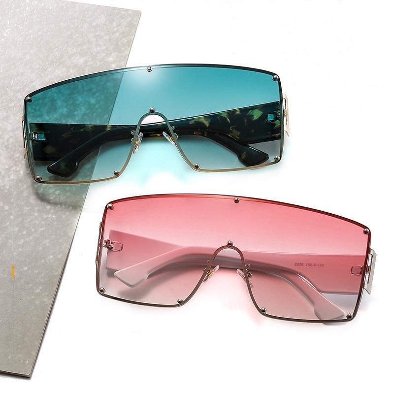 

Sunglasses QPeClou 2021 Fashion Vintage Flower One Piece Women Oversized Square Goggles Men Metal Big Frame Punk Shades