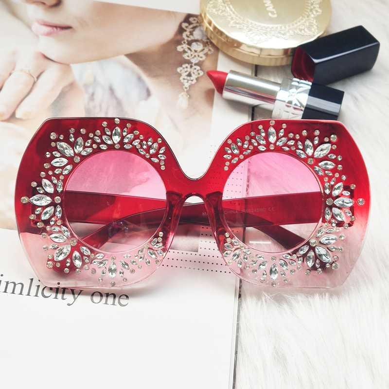 

2020 New Luxury Oversized Sunglasses Women Rhinestones Vintage Sun Glasses Men Big Frame Butterfly Shades for Women Oculos UV4001