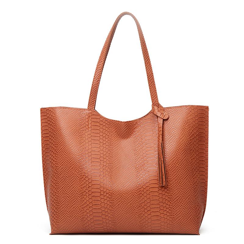 

New European and American fashion leisure snake Tote Bag Fashion Women's PU portable shoulder bag, Black