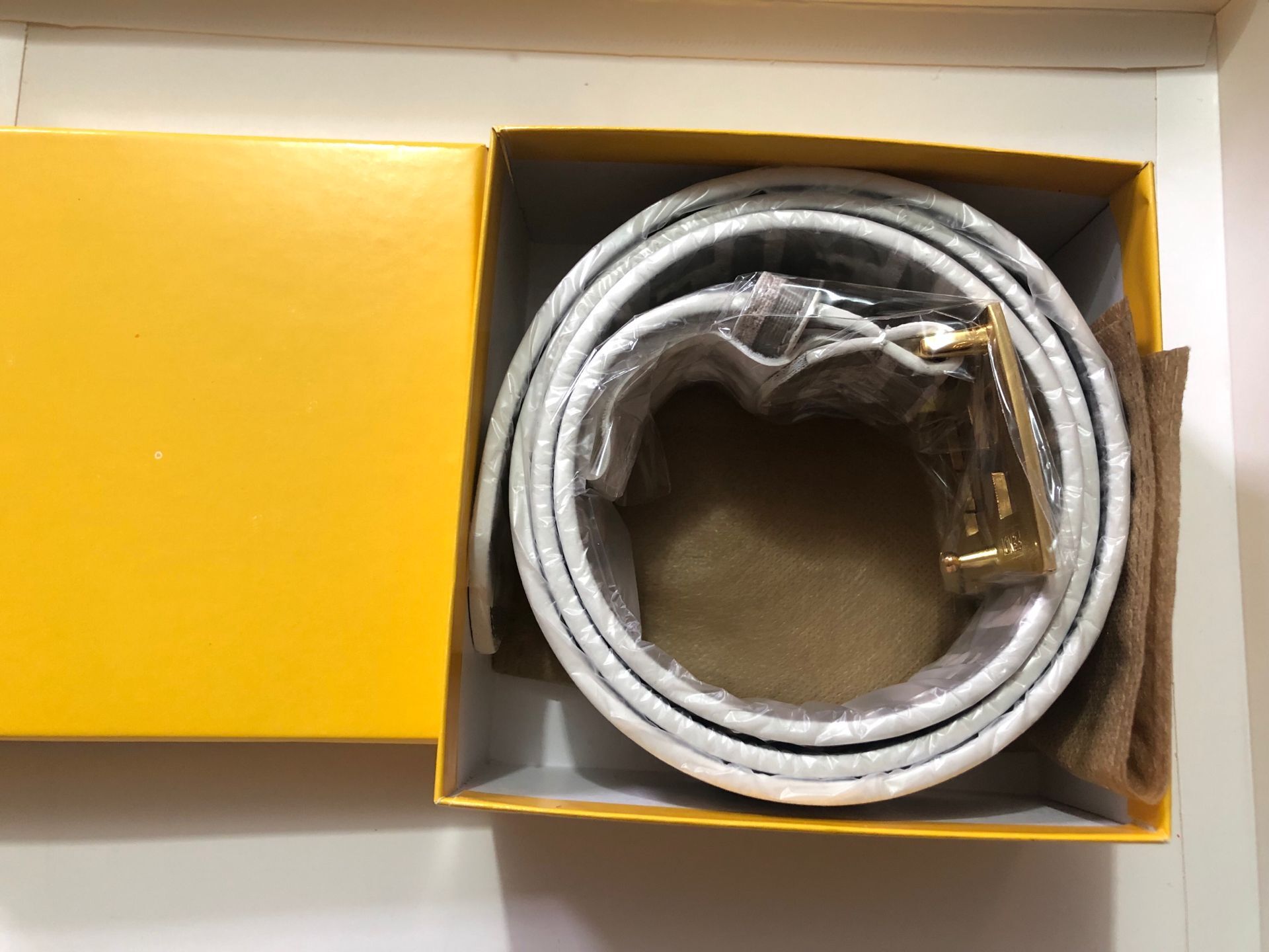 Vente chaude Nouvelle Fashion Business CEINTURE Style Design Mens Femme Riem Boucle avec Noir Pas avec Box comme cadeau 7v3v8