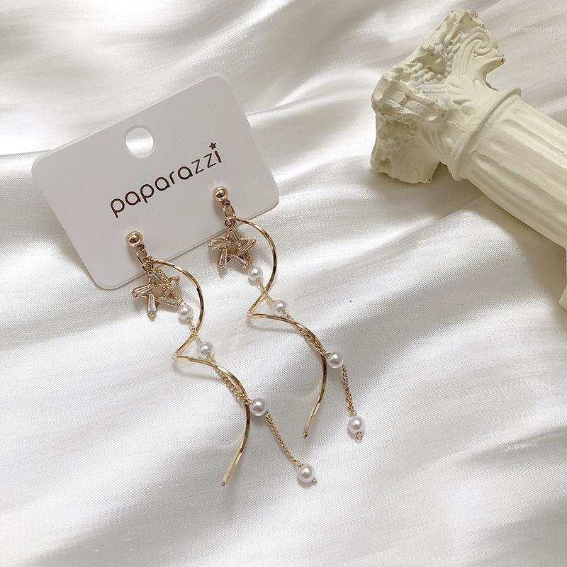 

New Retro Inlaid Zircon Metal Star Curved Long Pearl Tassel Earrings Temperament Fashion Accessories1
