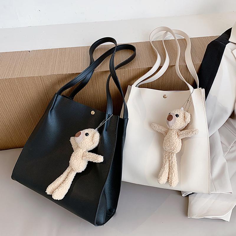 

Fashion Designer High Capacity Bag Women Shoulder Bag Shopping Tote Bags Solid Leather Chains Lady Female Casual Handbag, Black