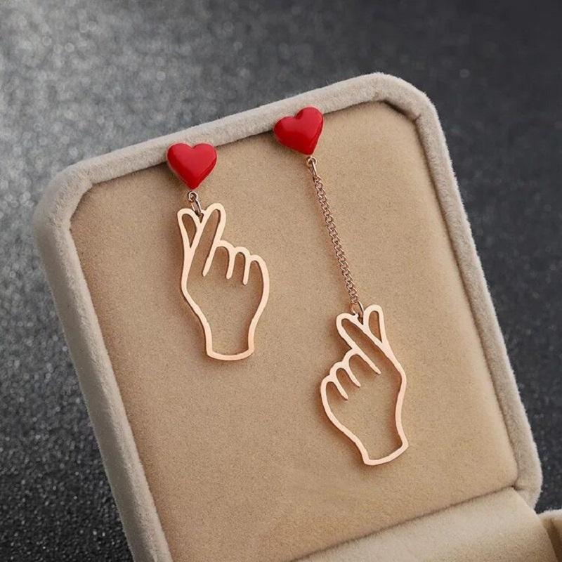 

Stud Needle Tide Creative Asymmetry Than Heart Earrings Super Fairy Net Red Small Fresh Titanium Steel