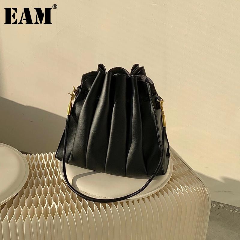

[EAM] Women New Retro Soft Pleated Bag PU Leather Flap Personality All-match Crossbody Shoulder Bag Fashion Tide 2021 18A1520, Black