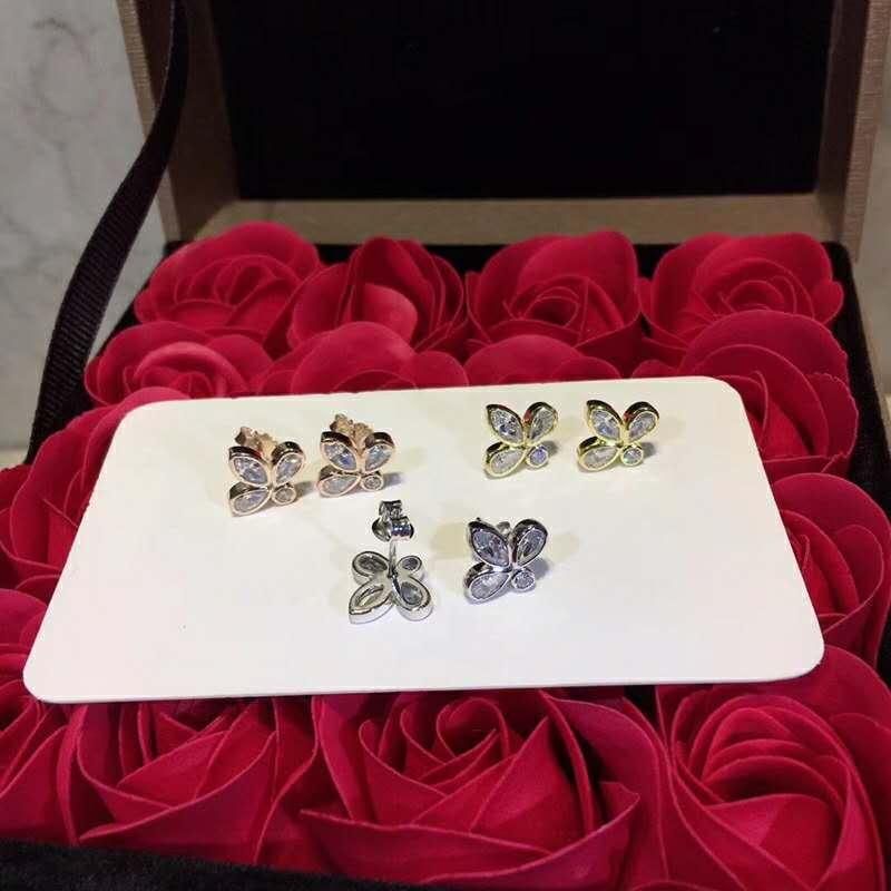 

Stud Clover Earring 925 Sterling Silver Jewelry Zircon Women Fashion Classical Silverware Accessories Valentine's Day Gift