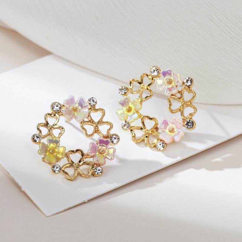 

2021 Simple Dainty Lucky Clover Flower Stud Earring For Women Fashion Zircon Gold Color Female Jewelry Birthday Valentine Gifts