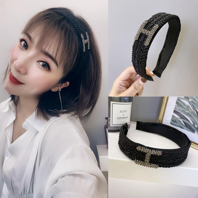 

Women's Baroque Style Headband Net Red Ins Pure Color H Inlaid Czech Diamond Braided Wide-brimmed Headband Hair Accessories, White