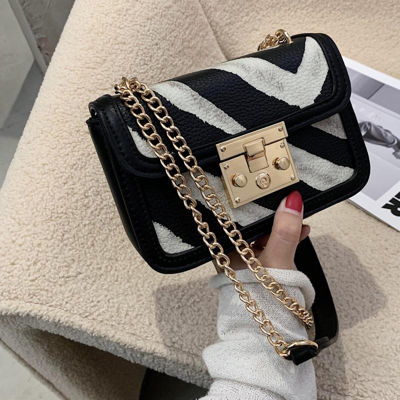

Simple Women's Bags 2021 Spring New Fashion Ladies Chain Fashion Shoulder Bag Diagonal Personalized Small Square Bag, Black