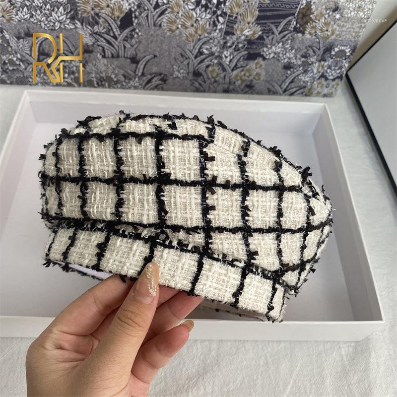 

Autumn Winter Plaid Women Berets Fashion Black Beret Felt Femal Flat Caps Ladies Artist Cap Trendy French Hat RH1, White