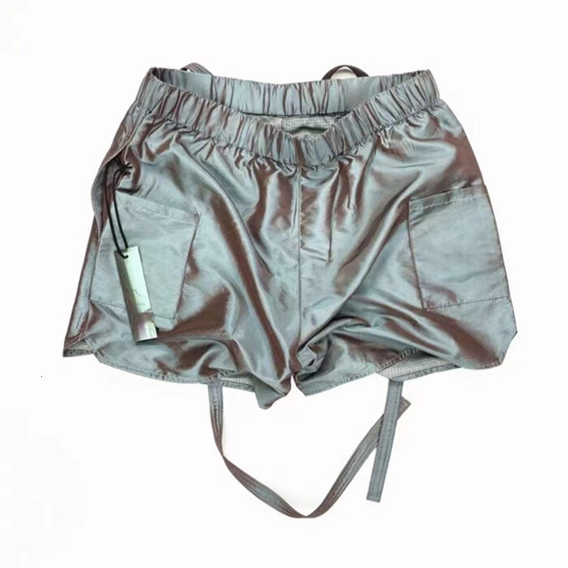 

2021 New Laser Reflective Fog Beach Essentials Mens Clothing Korean Fashion Men Casual Shorts Lvic