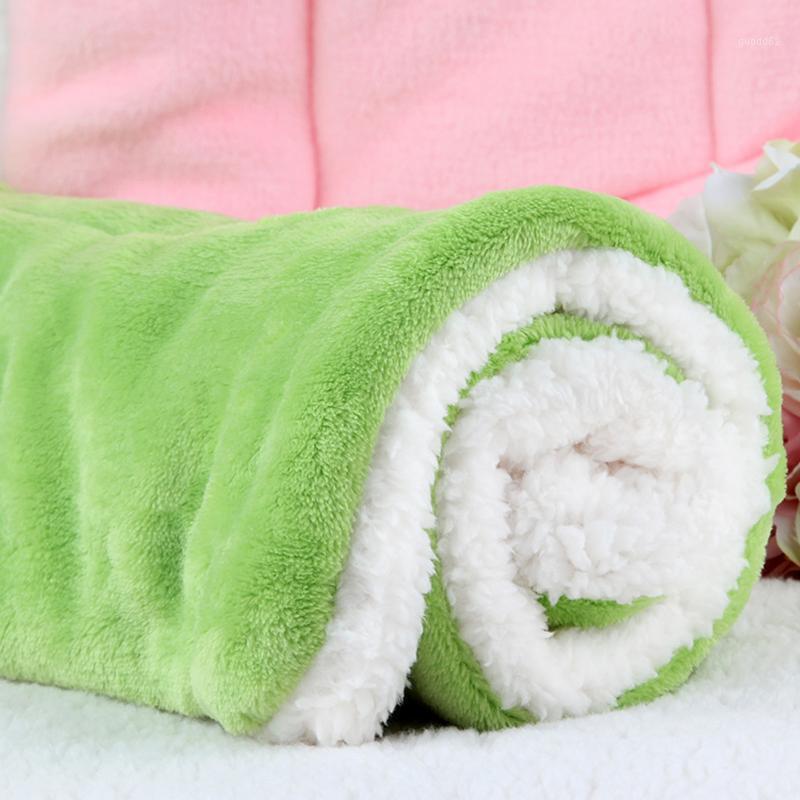 

Puppy Cat Bed Blanket, Ultra Soft Thick Warm Fleece Duvet Bed Mat Cover Sheet Throw Mattress for Small/Medium Dog/Cat1, Snowflakes