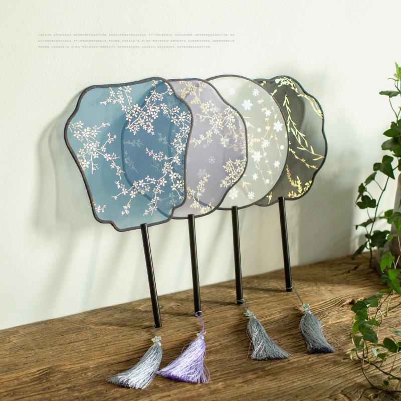 

Summer Vintage Chinese Embroidery Round Fans Colorful Dropshipping Exquisite Handmade Han Dynasty Silk Decoration Fans