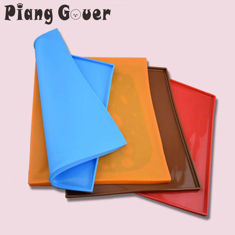 

Small Silicone Pet Feeding Mat Dog Bowls Mat Pet Water Holder Cat Feed Eat Bowl Pad