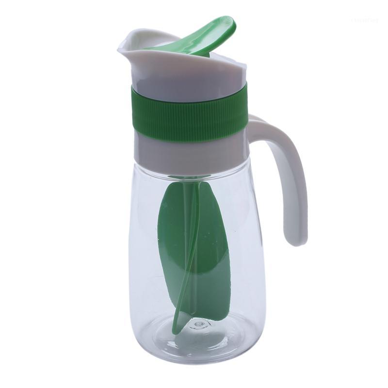 

Creative Salad Juice Manual Bottle Fruit Salad Rotating Dressing Mixer Up Stirring Cup Drink Juice Storage Bottle For Picnic(Gre1