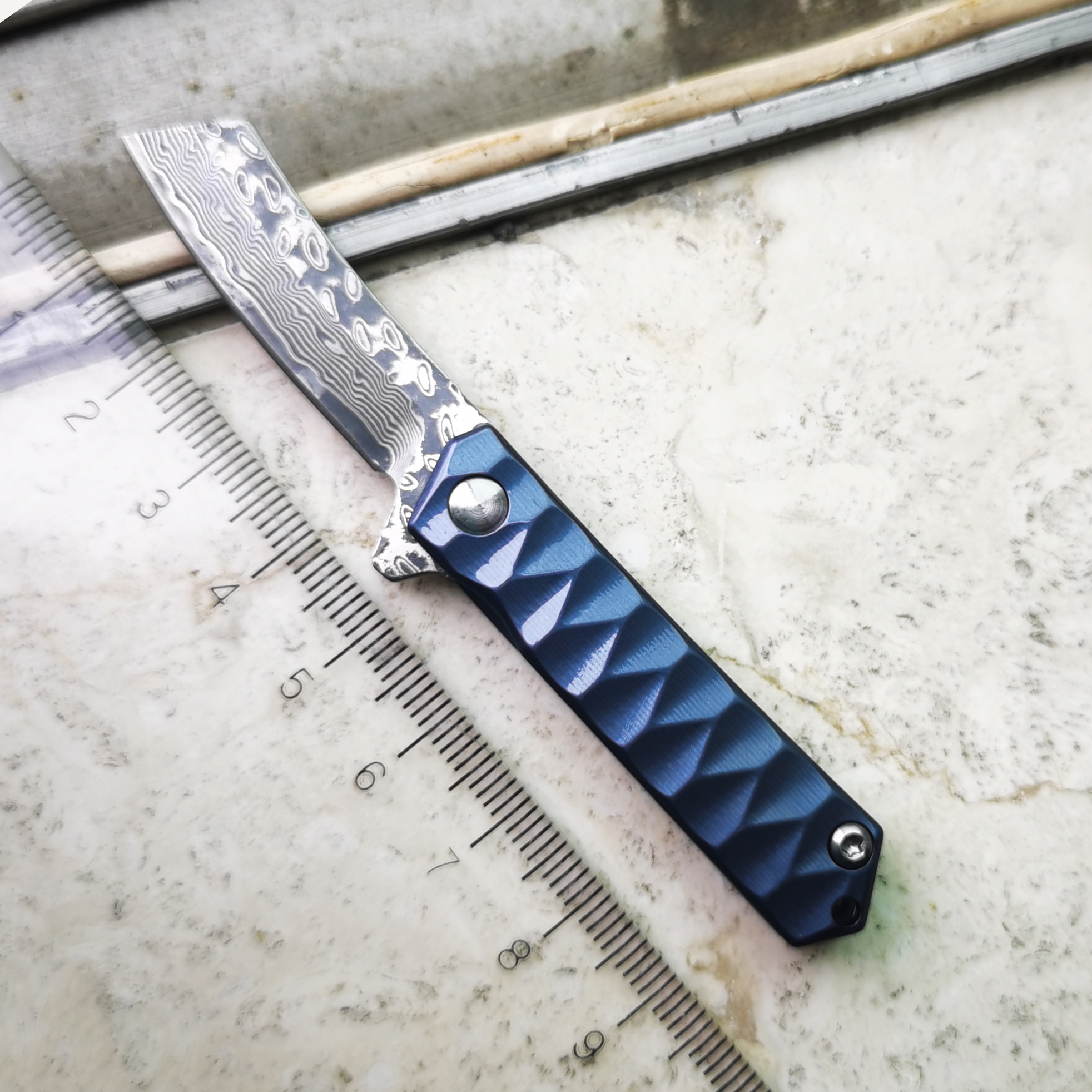 

Outdoor Pocket Portable Creative Key Pendant Mini Knife Damascus Blade TC4 Titanium Handle Sharp Folding Knife multifunction folder knives