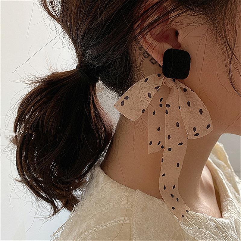 

Simple and Versatile Polka Dot Bow Earrings for Women Korean Fashion Women's Earrings