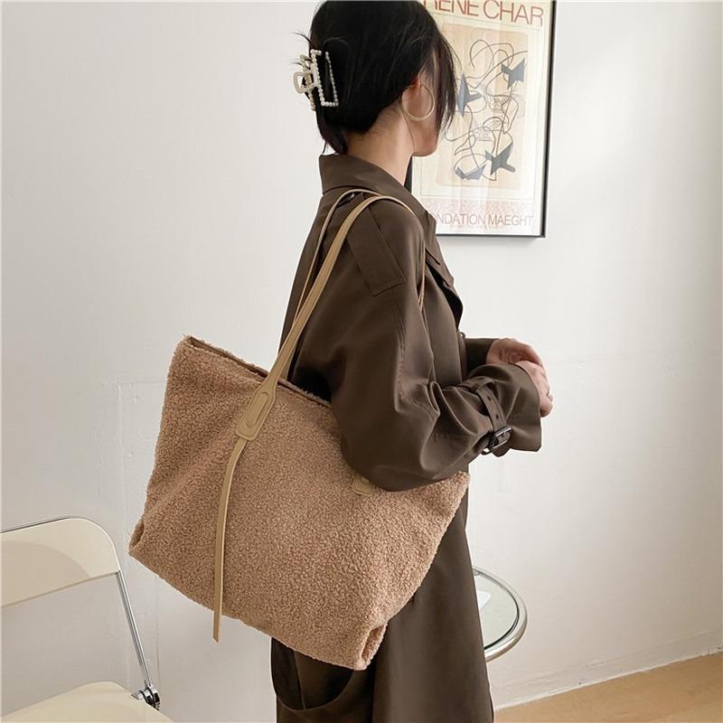 

Large Plush Tote Shopper Bags for Women 2020 Fashion Fabric Shoulder Crossbody Bag Fluffy Fur Canvas Shopping Female Handbags, Black