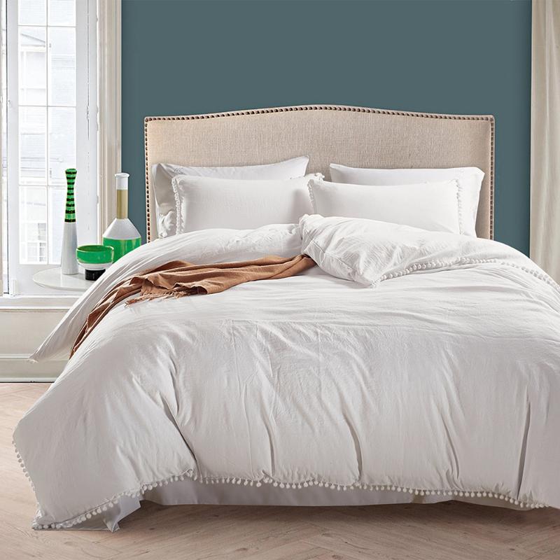 

3pcs Bedding Set Soft Polyester Microfiber Duvet Cover Bedsheet Pillowcases Set with Furry Little Balls US /King linens