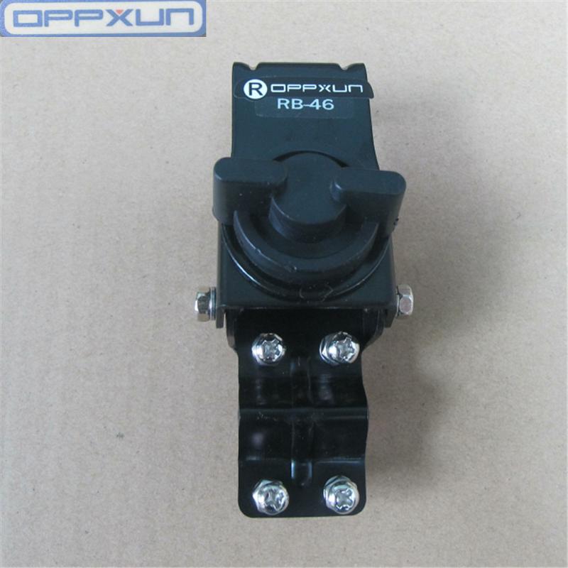 

OPPXUN The edge of the OPX RB46 rear box of walkie talkie is clamped