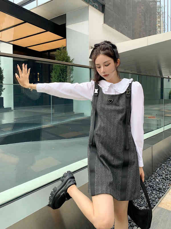 

Skirts European United States women casual designer dress spring travel comfortable high quality Three-dimensional waist bag in front of L1KS, Dark gray