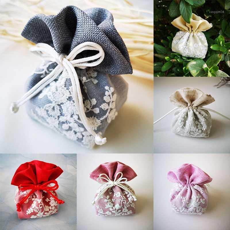 

10x13.5cm Embroidery Flower Lace Drawstring Gift Bags Cotton Linen Cloth Bags Packaging Gift Wrapping Bag 2PCs1