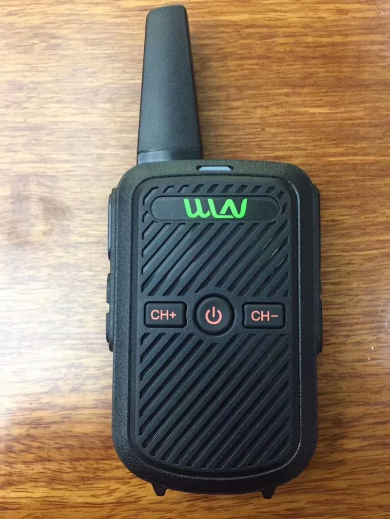

Ultradio Cheap P WAL C50 UHF 400-430Mhz Handheld Best Thin Walkie Talkie/Two Way Radio 5W Power 1500mAh Battery Mini Radio