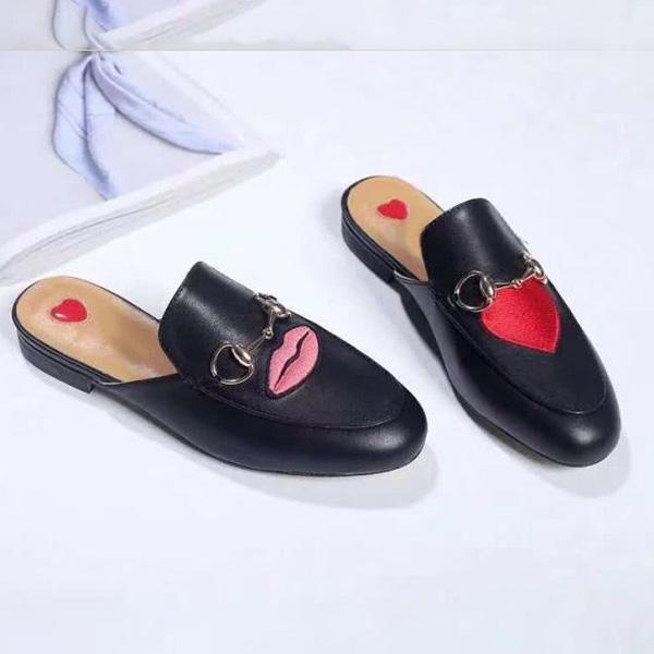 

Men Women Leather Slippers Soft Cowhide Lazy Womens Slides Shoes Metal Buckle Beach Slipper Classic Lady Slide Loafer with Box wevafqs, Black