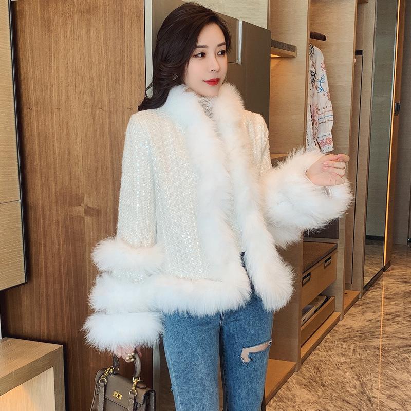 

Winter White Tweed Jacket Coat With Fur Trim Collar 2020 Fashion Elegant Thicken Warm Sequins Faux Fur Coat Outwear