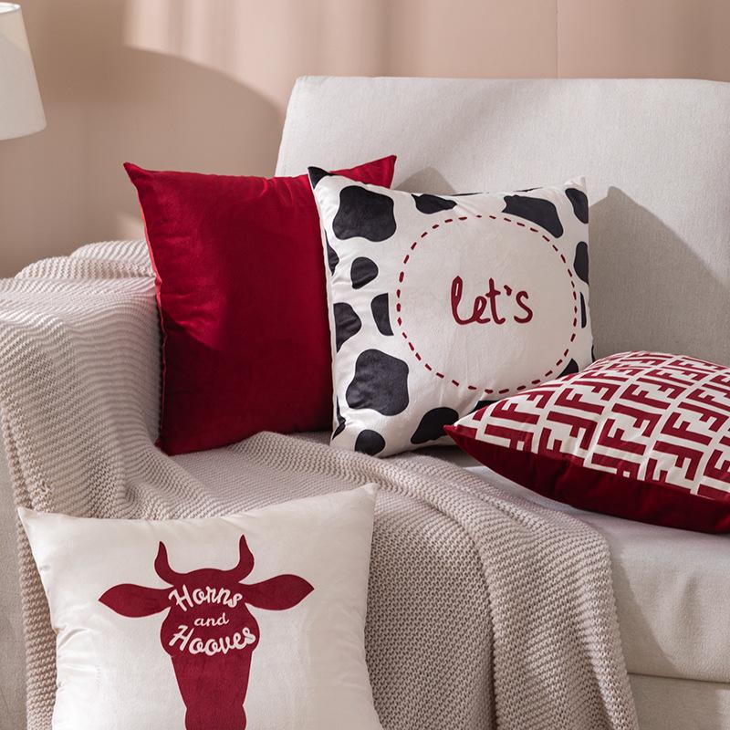 

Cattle printed sofa decorative cushion cover Chinese red letter animal bedroom pillow cover velvet solid soft pillowcase chair, 1-cattle