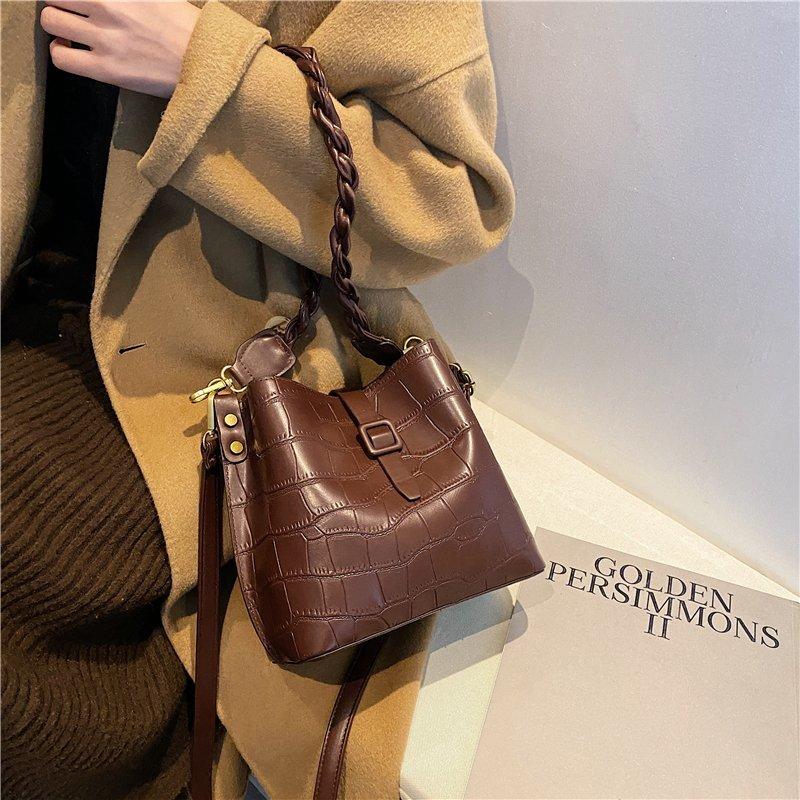 

2021 New Simple Fashion Stone Grain Bucket Bag Female Handbag Luxury Dignified Atmosphere Lady Single Shoulder Bag Solid Color, Black