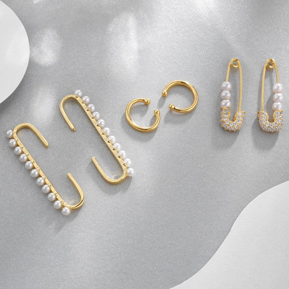 

2020 new unique designer paperclip safety pin studs fashion elegant women jewelry gold filled delicate cz earring