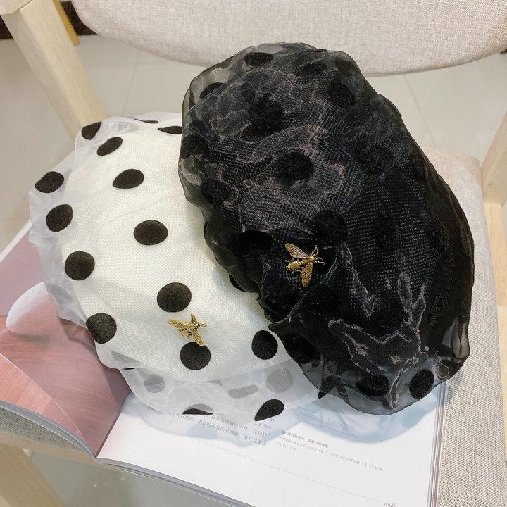 

202012-shi spring Dream lace dot bee lady beret hat women Leisure painter hat, White